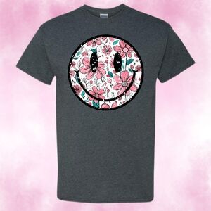 Retro floral smiley face graphic shirt